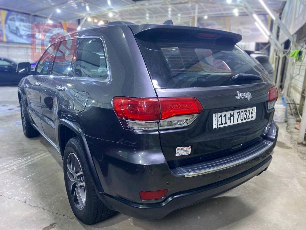 جیپ گراند شیرۆکی